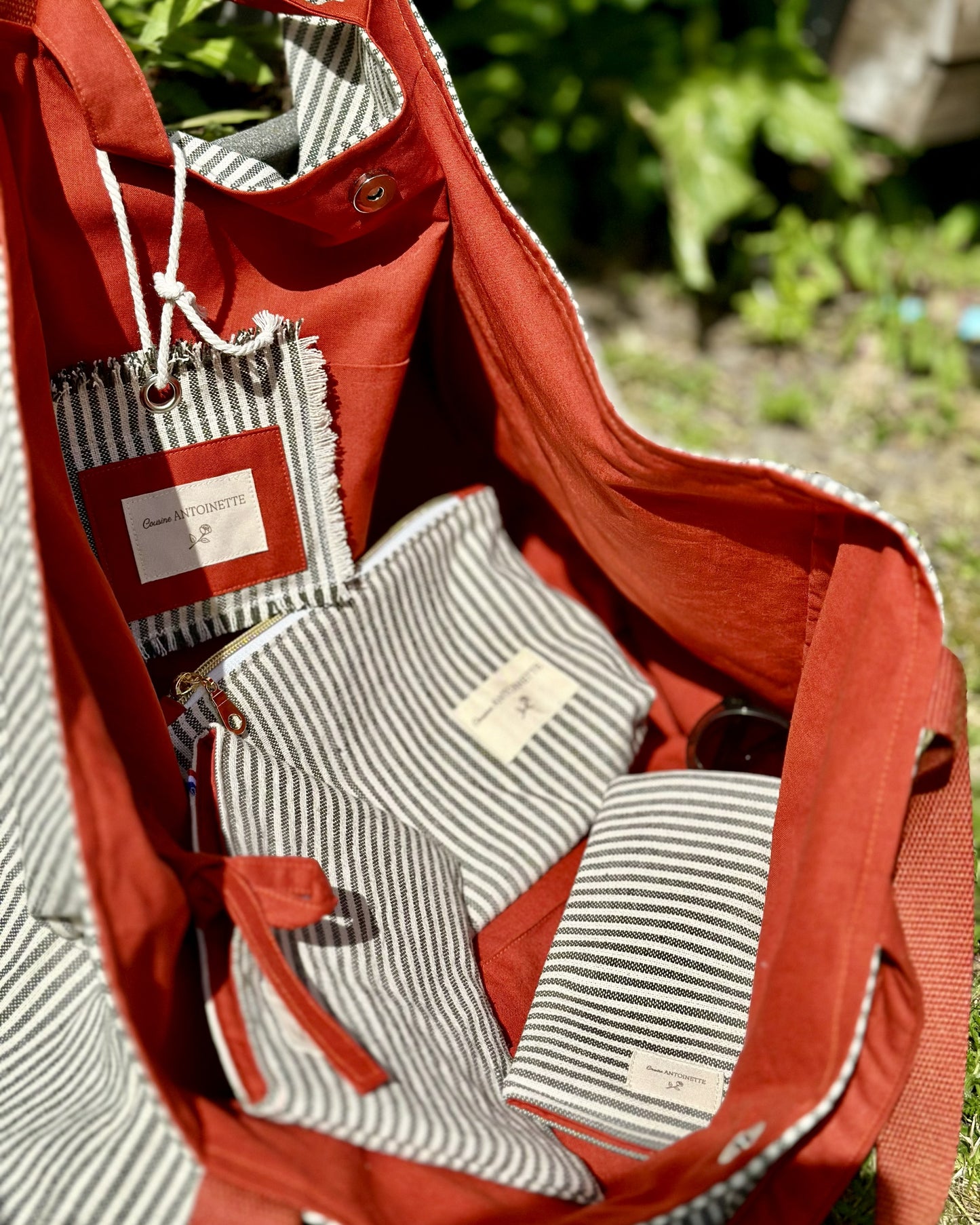 Ensemble Deauville Week-end Safran – grand sac de plage et trousse zip assortis, faits main – Cousine Antoinette