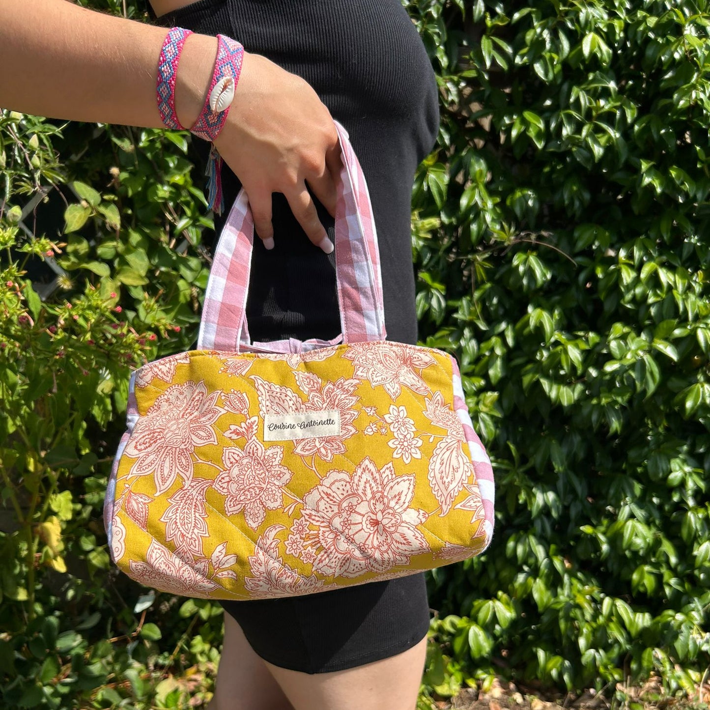 Sac à main artisanal Emilien Armance matelassé imprimé Liberty - porté bandoulière - Cousine Antoinette
