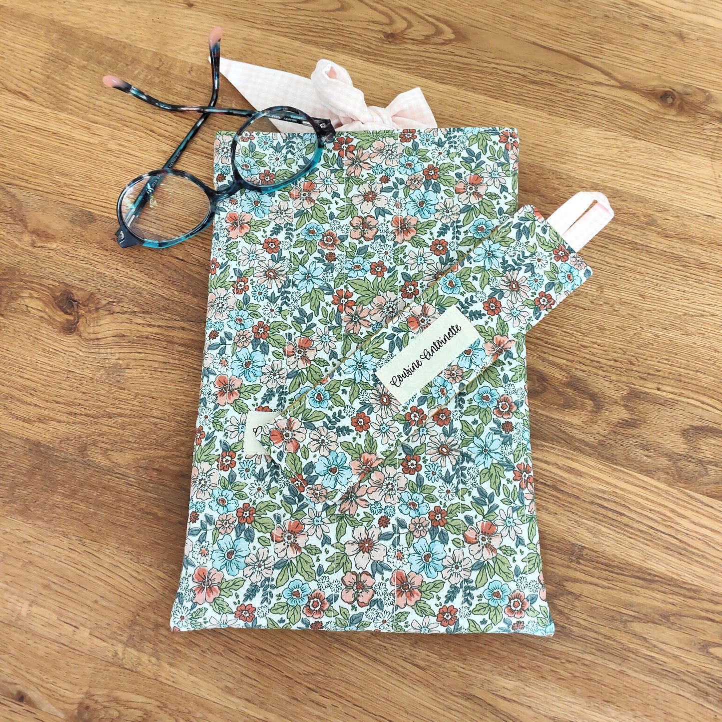 Marque-page Arty verso vichy rose, s'accorde avec housse livre Arty
