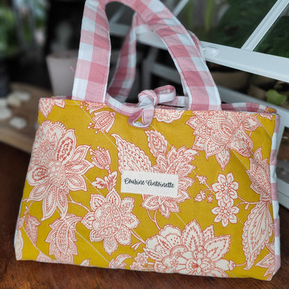 Sac à main Emilien Armance matelassé imprimé Liberty fleuri tons doux - vue de face - Cousine Antoinette
