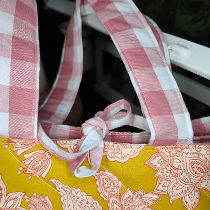 Sac à main Emilien Armance Liberty fleuri matelassé - vue de profil avec bandoulière réglable - Cousine Antoinette
