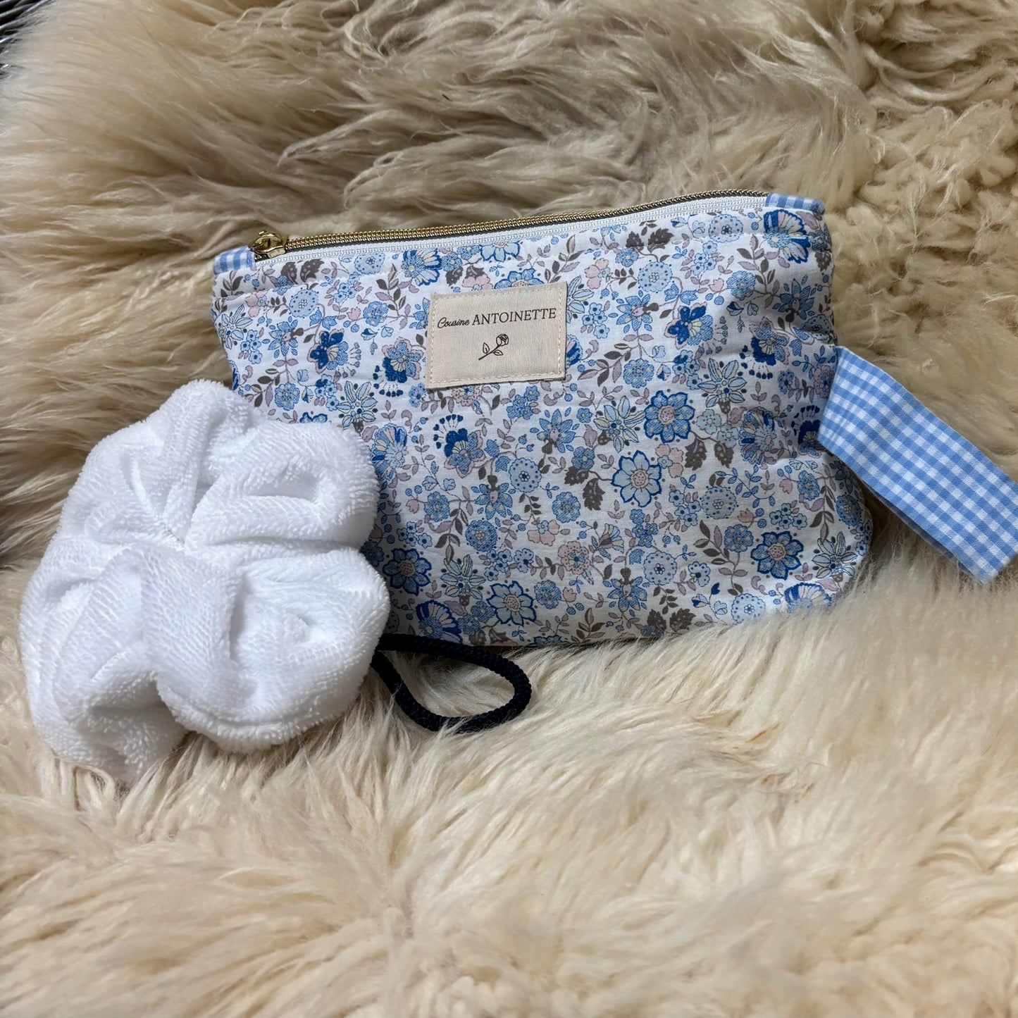 Création artisanale pochette Colette motif fleuri tissu certifié Oeko-Tex® France
