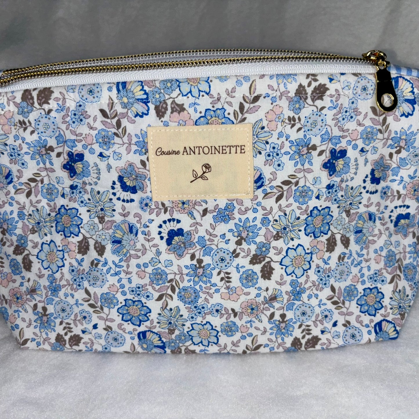 Pochette Colette artisanale Cottage Fleuri tissu Oeko-Tex® fait main Angers - Cousine Antoinette