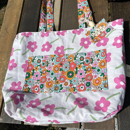 Sac cabas Barnabé de Chéribibi par Cousine Antoinette, en toile avec poignées en cuir, visible avec détails et texture.
