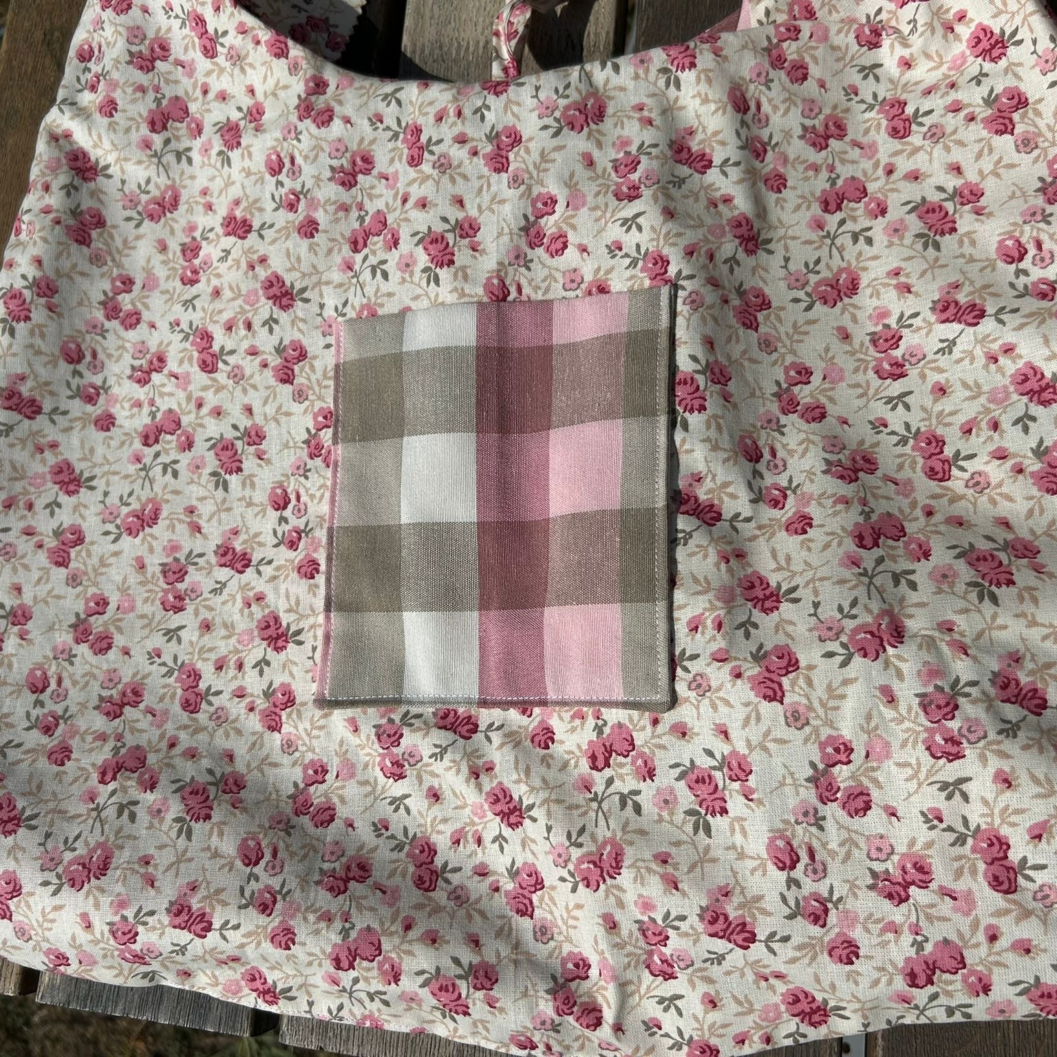 Sac Lune Caro Roselin doublure fleurie roses - intérieur coton Oeko-Tex - Cousine Antoinette
