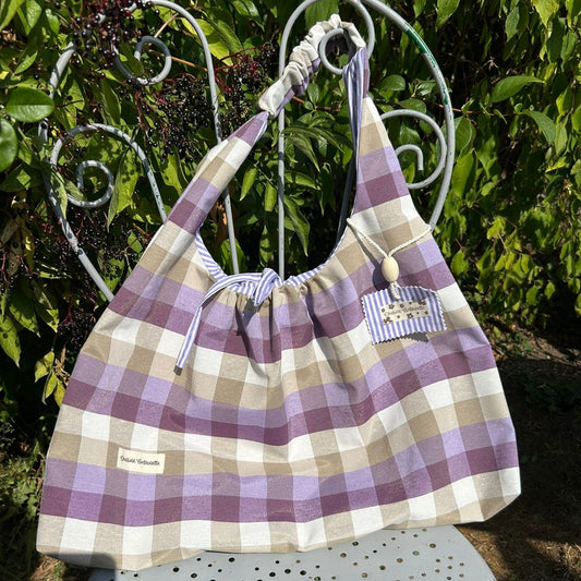 Photo 1 (à plat intérieur) : Sac Lune Caro Violine à rayures parme - intérieur doublé coton Oeko-Tex - Cousine Antoinette
