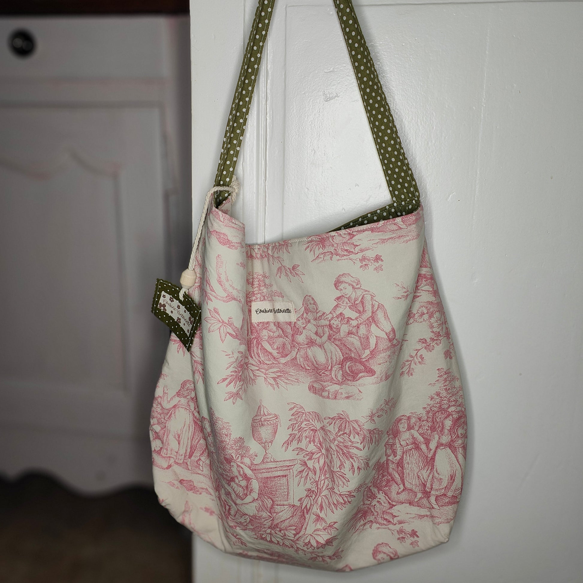 Sac cabas Barnabé Chambord - Détail grande anse et étiquette Cousine Antoinette
