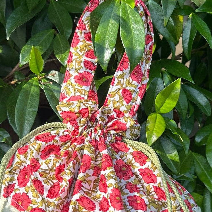 Sac pochon Oscar Coquelicot détail fermeture lien de serrage éponge bambou coton Liberty artisanal France
