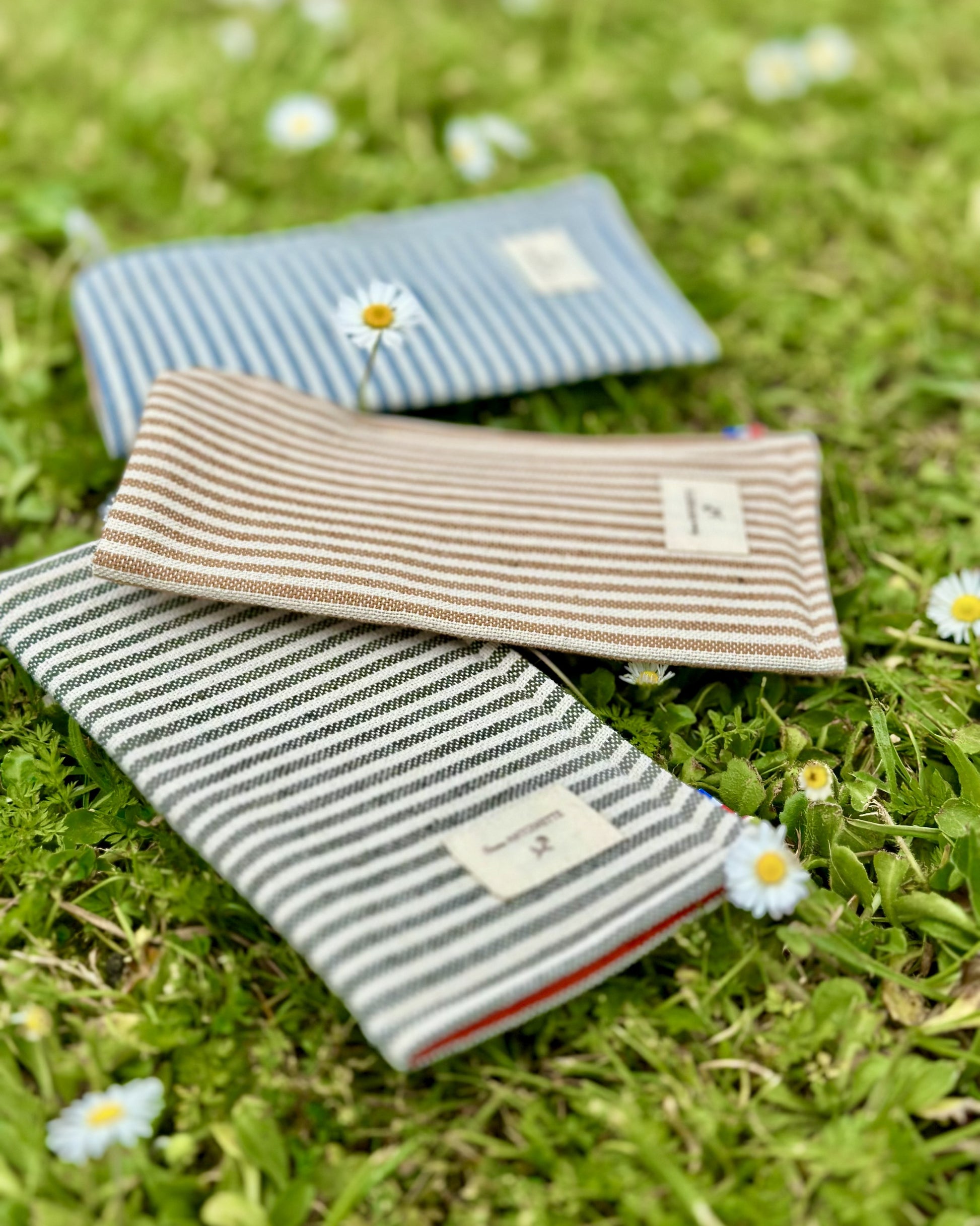 Étuis à lunettes Deauville en 3 coloris : gris, beige et bleu – Cousine Antoinette

