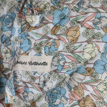 Sac à main artisanal Emilien Iris matelassé imprimé Liberty - porté bandoulière - Cousine Antoinette
