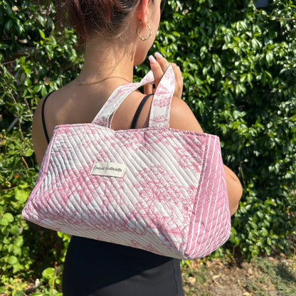 Sac à main artisanal Emilien motif Léontine matelassé, vue de face, confectionné à la main par Cousine Antoinette