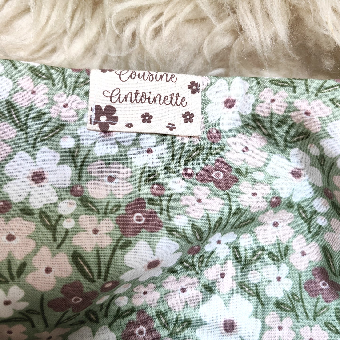 Snood artisanal Amande fabriqué en Anjou, petite série
