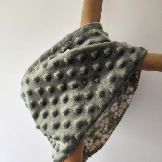 Snood enfant Amande en minky doux et moelleux, coloris beige
