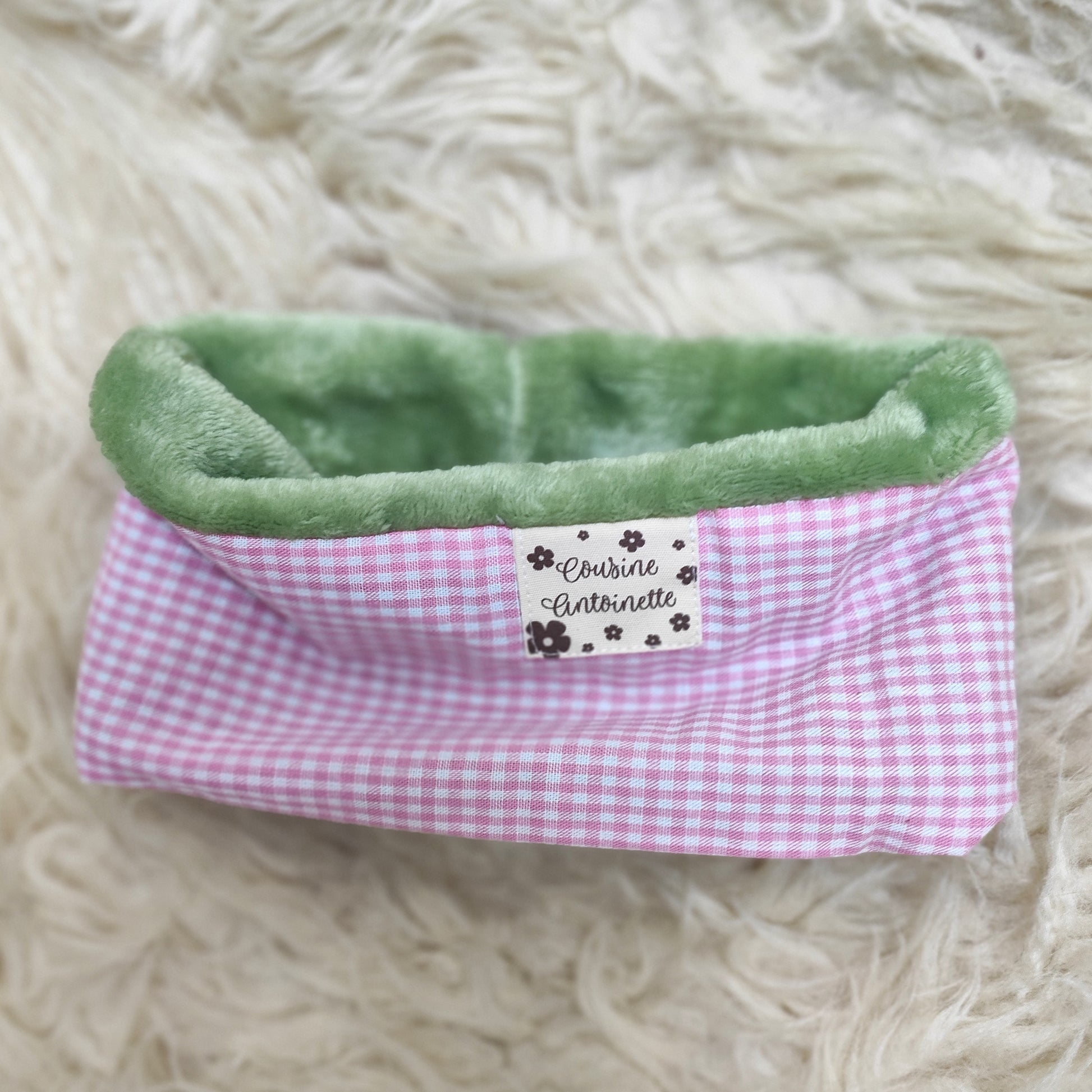 Snood Pastelline porté par un enfant, confort et chaleur pour l'hiver
