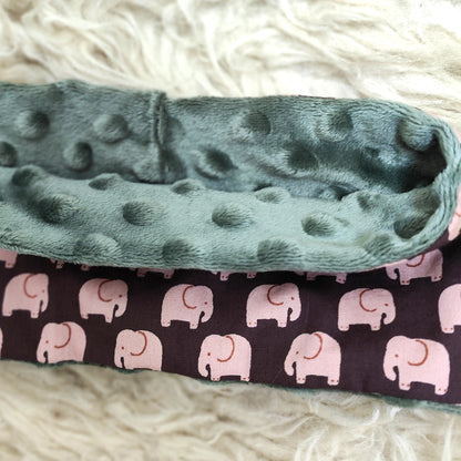 Snood Trompette porté par un enfant, confort et chaleur pour l'hiver
