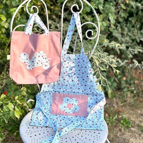 Tablier enfant motif Fleurette - Réversible en coton Oeko-Tex
