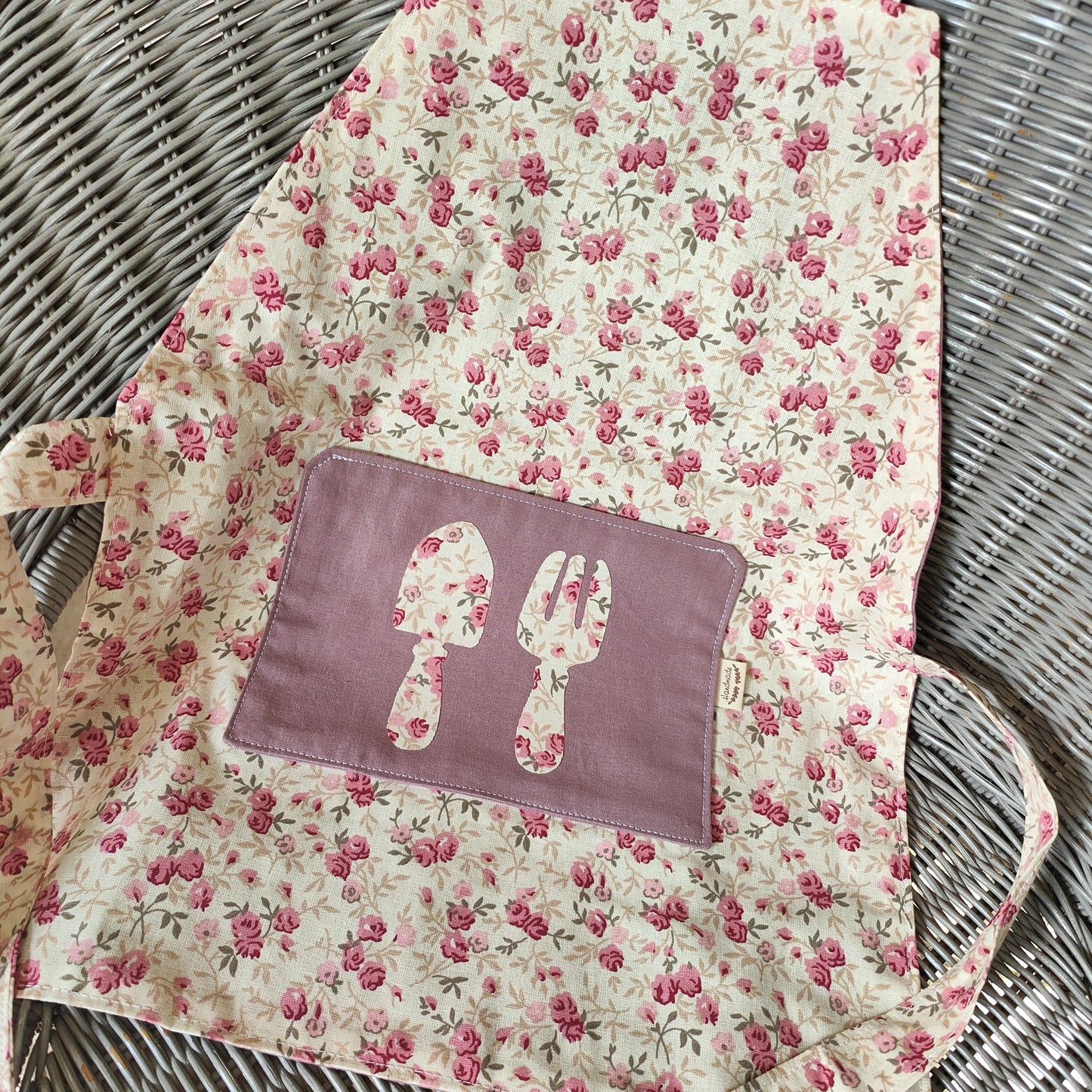 Tablier enfant motif Fraise - Réversible en coton Oeko-Tex

