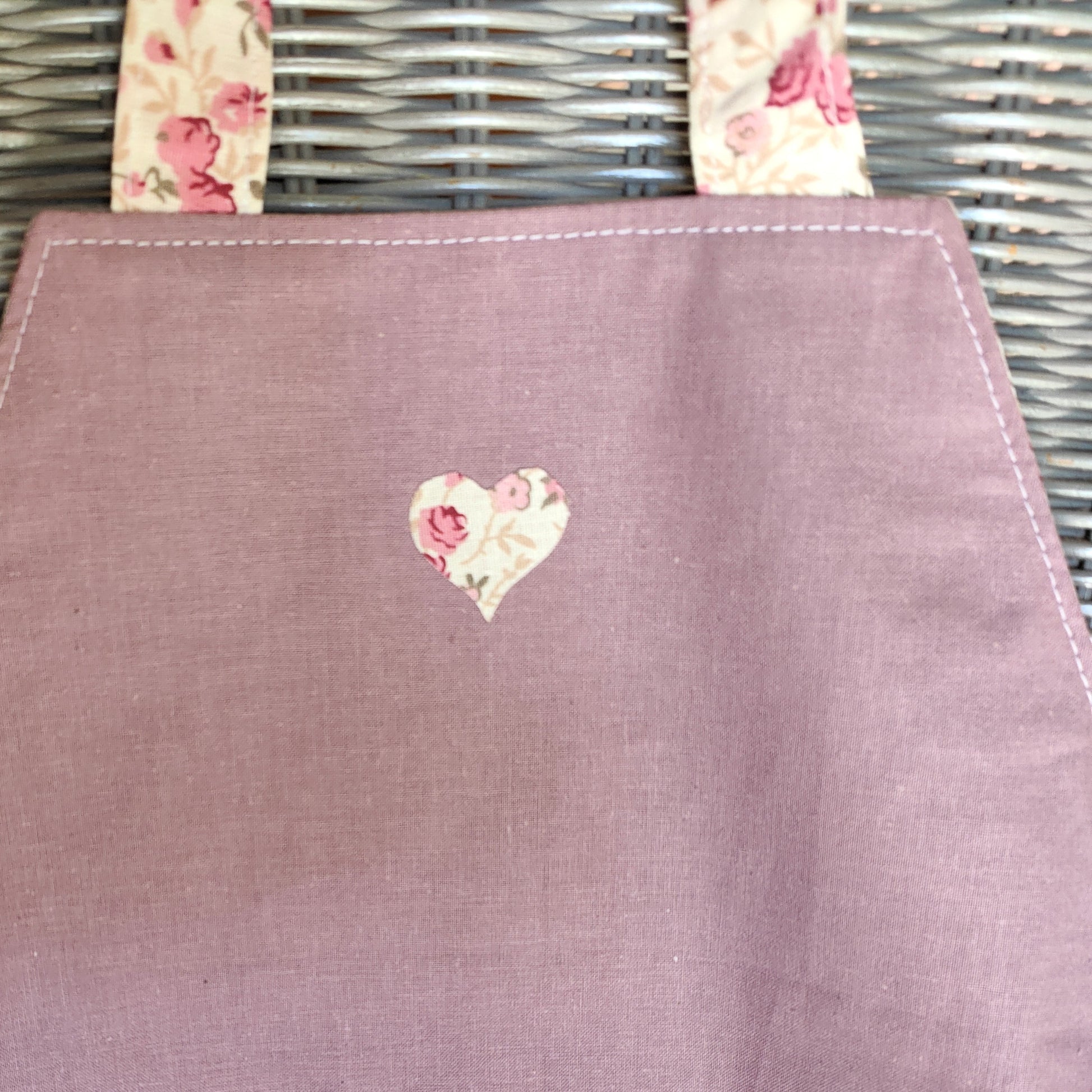 Tablier enfant motif Fraise - Réversible en coton Oeko-Tex

