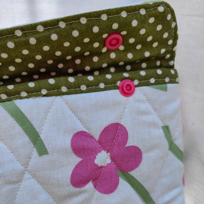 Housse ordinateur portable artisanale Jasmin - Détail intérieur olive à pois blanc - Cousine Antoinette

