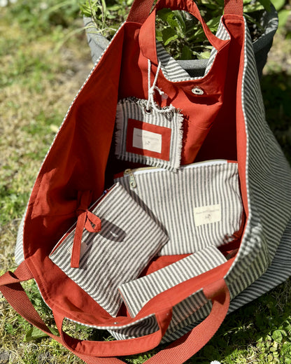 Sac week-end Deauville Safran ouvert, doublure contrastée et poche intérieure — Cousine Antoinette
